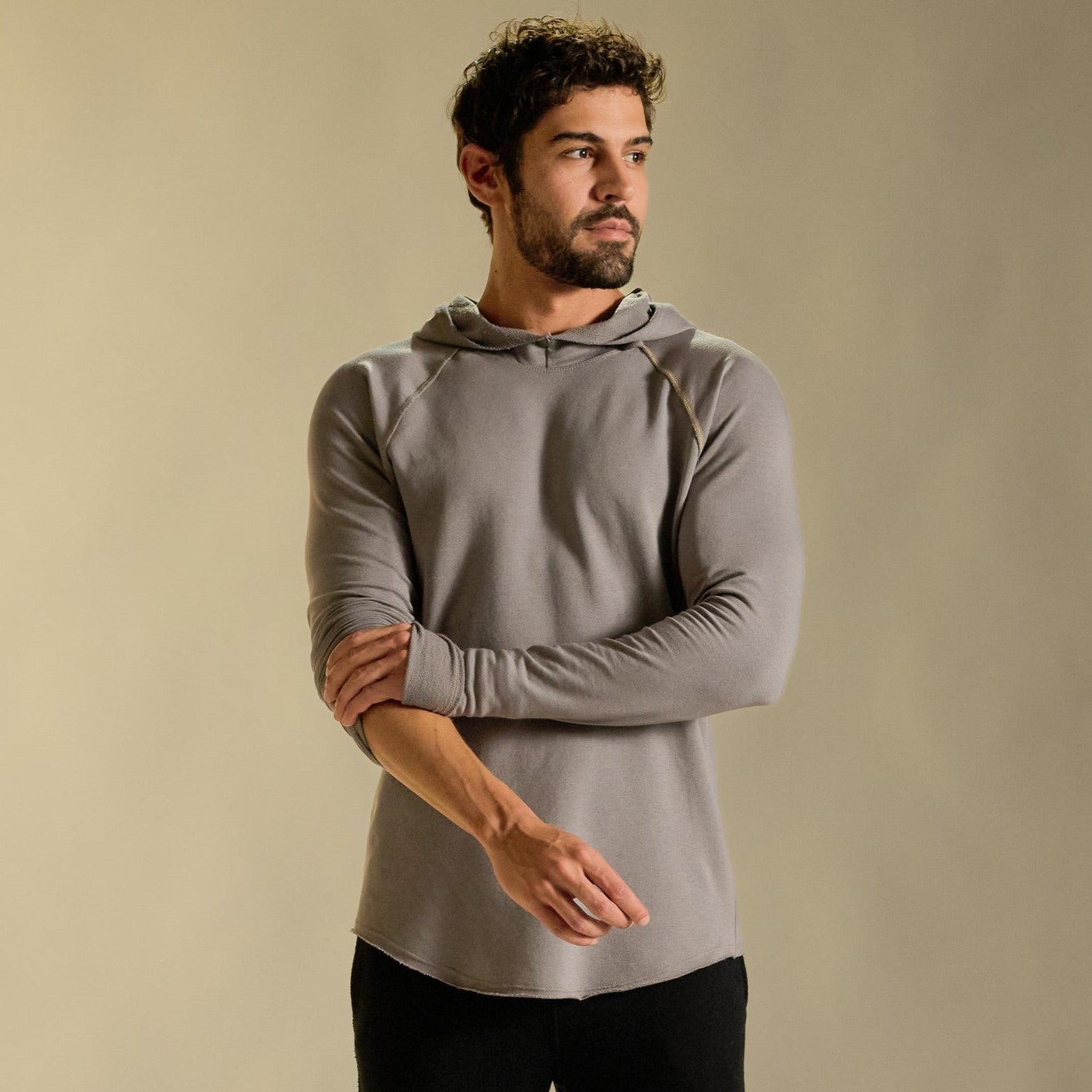 THE HOODED RAGLAN