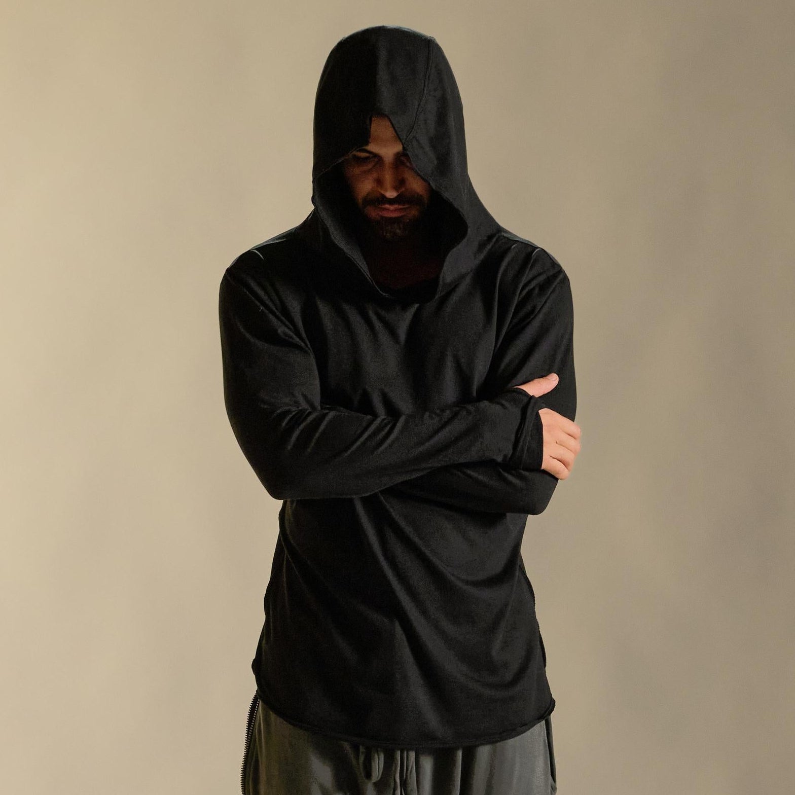 LONG SLEEVE HOODED TEE