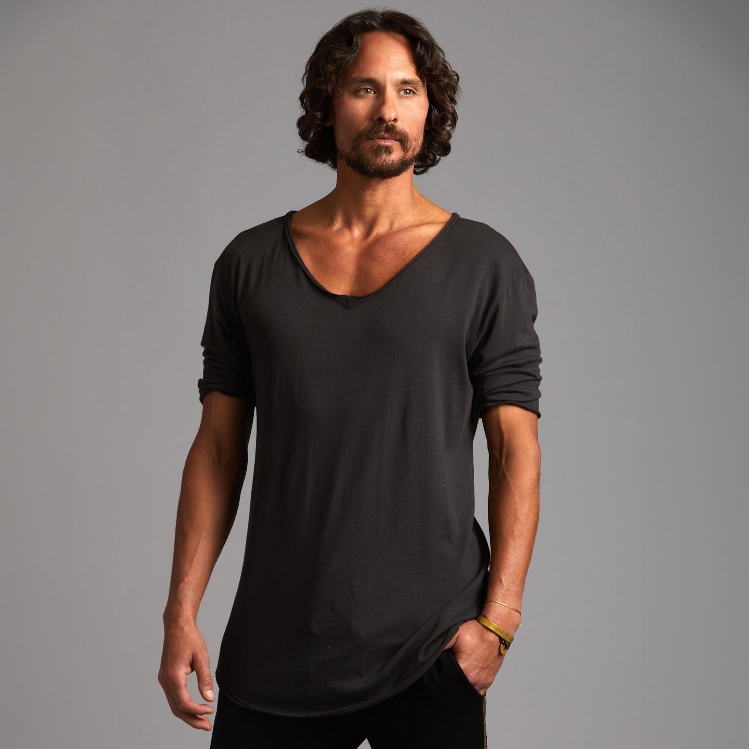 V NECK TREE SHIRT