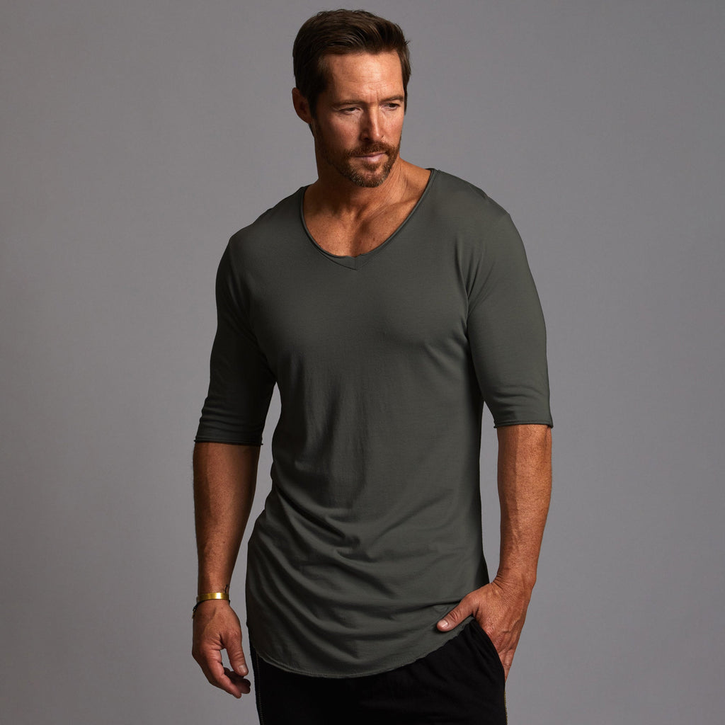 V NECK TREE SHIRT